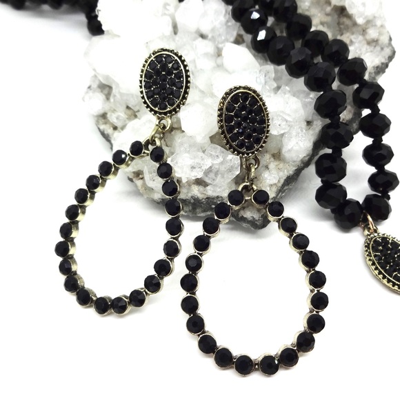 Black Rhinestone & Glass Bead Pendant Necklace & Earrings Set - Picture 4 of 7
